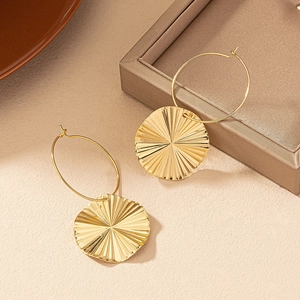 Textured Round Pendant Hoop Earrings Vintage Gold Tone Zinc Alloy Sunburst Creased Jewelry For Women