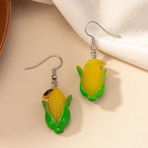 Boucles d'oreilles créatives en résine en forme de maïs réaliste jaune et vert