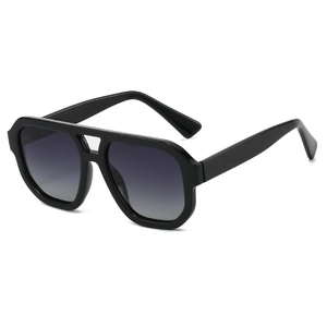 Classic double bridge aviator polarized sunglasses with black frames and gradient lenses