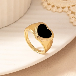 Chic gold heart signet ring with black enamel inlay for women's daily fashion jewelry