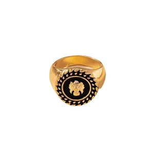 Retro golden ring with black enamel and embossed gold lion head in a vintage style