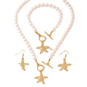 Chic ocean jewelry set with pearl necklace, bracelet and starfish earrings for summer