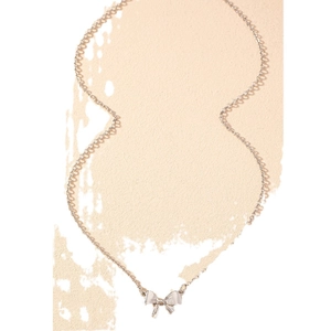 Collier élégant avec pendentif papillon argenté et chaîne à maillons pour femme chic