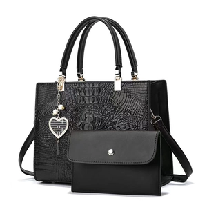 Women Handbag Crocodile Pattern PU Leather Large Capacity Tote Bag And Pouch Heart Pendant Elegant Daily Shoulder Bag