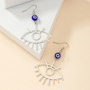 Orecchini pendenti boho occhio di Allah in argento con perla blu su base bianca