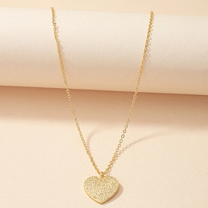 French design gold heart pendant necklace with frosted hammer texture and fine link chain