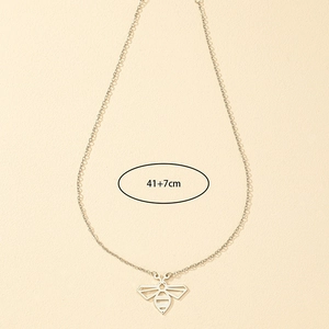 Detail view of silver bee pendant necklace with adjustable chain length 41+7cm