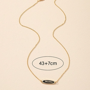 Collana MAMA in smalto dorato, catena 43+7cm, gioiello minimalista per la festa della mamma