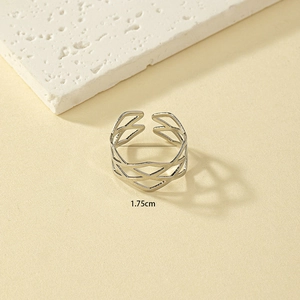 Minimalist silver geometric hollow grid ring for women with 1.75cm inner diameter