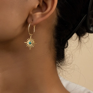 Boucles D'oreilles Créoles En Alliage Plaqué Or Avec Pendentif Étoile Solaire Et Perle Turquoise Bijoux Bohèmes