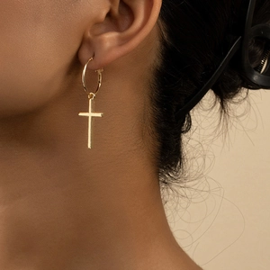 Boucles D'oreilles Créoles En Alliage Plaqué Or Avec Pendentif Croix Minimaliste Bijoux De Mode Chic Accessoires Tenue Quotidienne