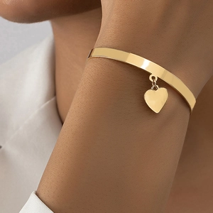 Heart Pendant Gold Plated Alloy Cuff Bangle Minimalist Open Adjustable Bracelet Fashion Jewelry Women