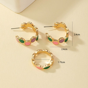Gold-plated enamel C-shaped earrings and geometric ring set with colorful stones