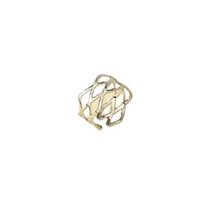 Modern gold geometric hollow mesh ring with minimalist crisscross lattice design