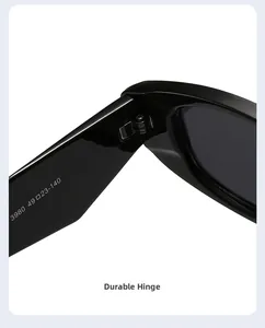 Détail macro des charnières métalliques et spécifications sur lunettes en acétate
