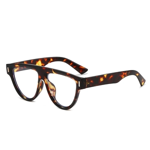 Lunettes de soleil carrées oversize tendance avec monture en écaille de tortue foncée