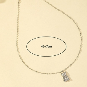 Detail der süßen Bären-Halskette in Silber mit verstellbarer Kettenlänge von 45+7cm