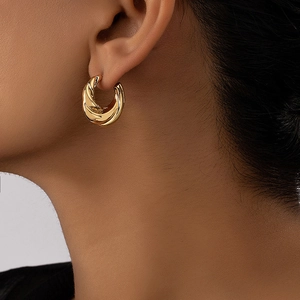 Gold Twisted C Shaped Hoop Earrings For Women Alloy Braid Spiral Geometric Minimalism Jewelry Fashion Accessory