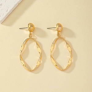 Alloy Twisted Geometric Drop Earrings For Women Golden Irregular Oval Chunky Statement Trendy Jewelry
