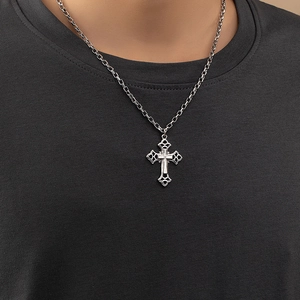 Collier Pendentif Croix Alliage Strass Évidé Rétro Gothique Hip Hop Bijoux Pour Hommes Et Femmes Chaîne Box