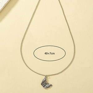 Retro silver butterfly pendant necklace with engraved texture on 40+7cm cross chain