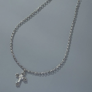 Collier pendentif croix argent vintage hip hop avec motif gothique et chaîne box