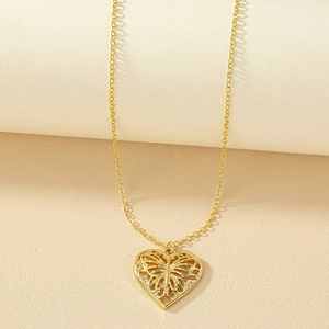 Collier Pendentif Papillon Cœur Creux Alliage Couleur Or Chaîne De Clavicule Bijoux De Mode Pour Femmes Accessoire Élégant
