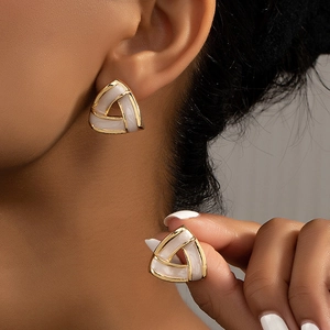 Boucles D Oreilles Géométriques Triangle Alliage Plaqué Or Émail Marbre Blanc Bijoux De Mode Minimalistes Pour Femmes