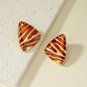 Boucles d'oreilles rétro en émail avec motif tigre orange en forme de triangle chic