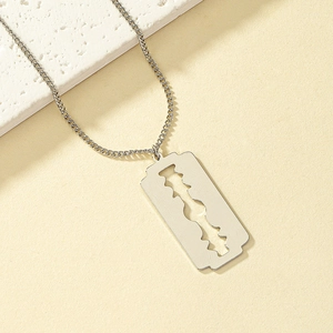 Collier Pendentif Lame De Rasoir Alliage Personnalisé Punk Hip Hop Streetwear Bijoux Pour Femmes Hommes Minimaliste