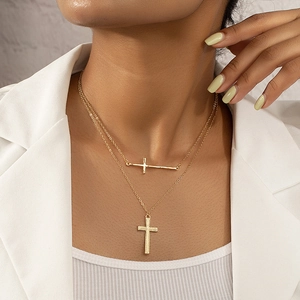 Collier Double Couche Alliage Pendentif Croix Minimaliste Bijoux Religieux Mode Accessoires Pour Femmes