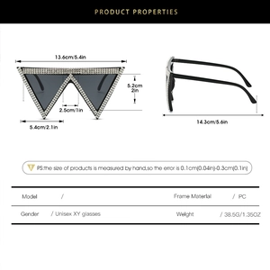 Guida alle dimensioni per occhiali da sole triangolari con strass e misure della montatura