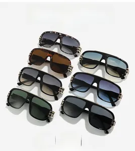 Collection de lunettes de soleil aviateur rétro carrées avec détails en métal doré