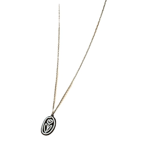 Collier minimaliste en or avec pendentif ovale en émail noir et motif tulipe blanche