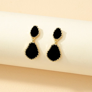 Vintage Alloy Drop Earrings For Women Geometric Water Drop Black Enamel Gold Tone Dangle Earrings Retro Style Jewelry