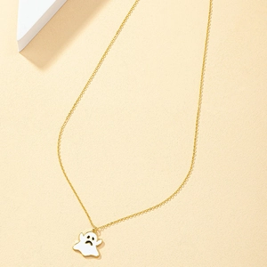 Collier chic avec pendentif fantôme d'Halloween doré et expression triste unique