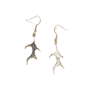 Vintage gold wing earrings with detailed radial texture and elegant hook design