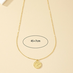 Collana con ciondolo moneta leone dorata e catena regolabile da 45+7cm per le donne