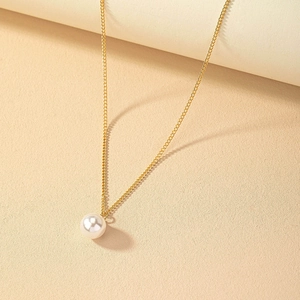 Minimalist Round Faux Artificial Pearl Pendant Necklace Gold Plated Alloy Fine Chain Elegant Jewelry For Women