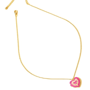 Collier à pendentif cœur multicouche en émail rose doré avec une chaîne à maillons fine