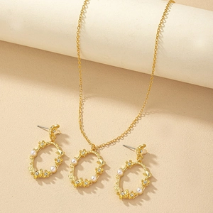 Parure De Bijoux Florale Alliage Faux Künstliche Perle Strass Pendentif Collier Boucles D'oreilles Pour Femmes Mariage Élégant