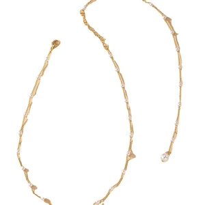 Élégant collier de perles multicouche doré avec breloques coeur et pendentifs feuille