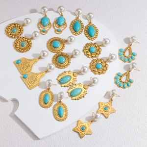 Ensemble de boucles d'oreilles en acier inoxydable 18k avec turquoise et perles