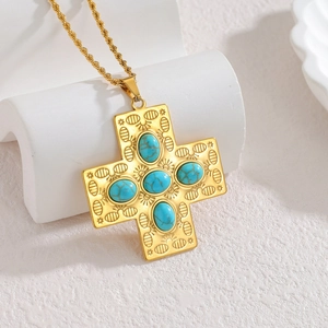 Collier croix en acier inoxydable plaqué or 18 carats avec pierres turquoise et chaîne corde