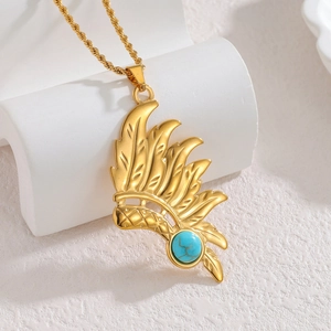 Collier en or 18 carats avec turquoise et pendentif éventail sur une chaîne de corde