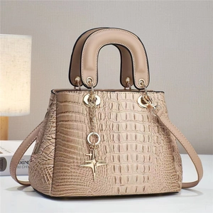 Women Crocodile Embossed Handbag PU Leather Top Handle Crossbody Bag With Star Pendant Gold Hardware Elegant Office Lady