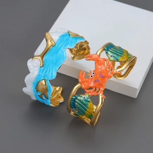 Bracelet Jonc En Acier Inoxydable Plaqué Or 18K Série Océan Émail Design Vague De Mer Crabe Poisson Pour Femmes