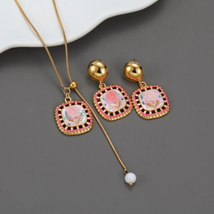 Parure Bijoux Acier Inoxydable Fleur Rose Carré Émail Pendentif Collier Et Boucles D'oreilles Style Rétro Femmes