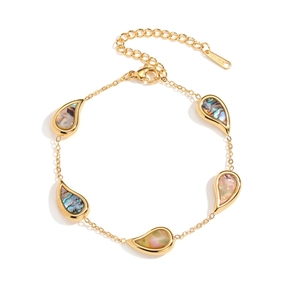 Bracelet en acier inoxydable doré avec cinq pendentifs goutte d'eau en nacre d'abalone