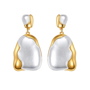 Asymmetric geometric 18k gold earrings with contrast white drip oil enamel glaze